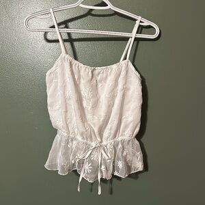 White flower design Daytrip tank top blouse